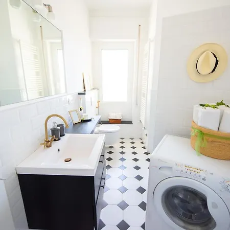 Primavera Apartment *